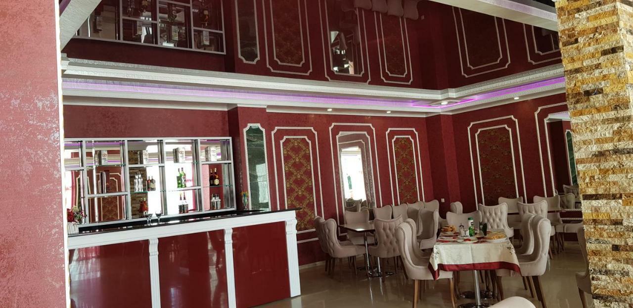 Eleganti Hotel Batumi Exterior foto